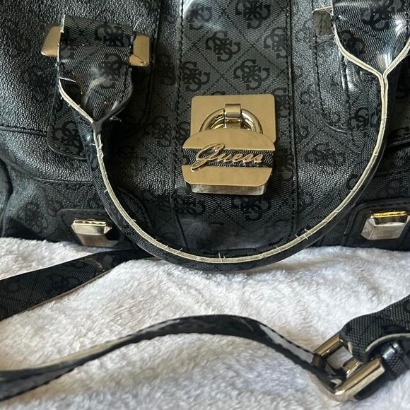 Y2K Style Vintage Guess Women's Black Leather HandBag Monogram Gold Hardware - Picture 4 of 8